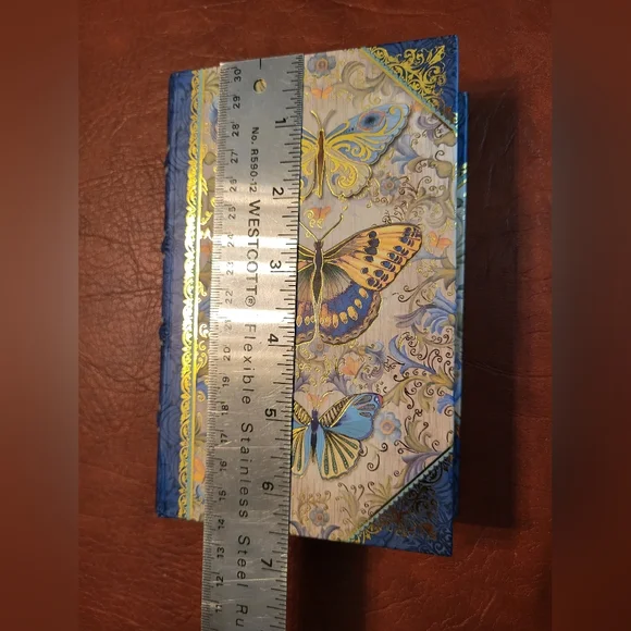 Punch Studio Butterfly Decorative Storage Book, New With Tags - Picture 5 of 9